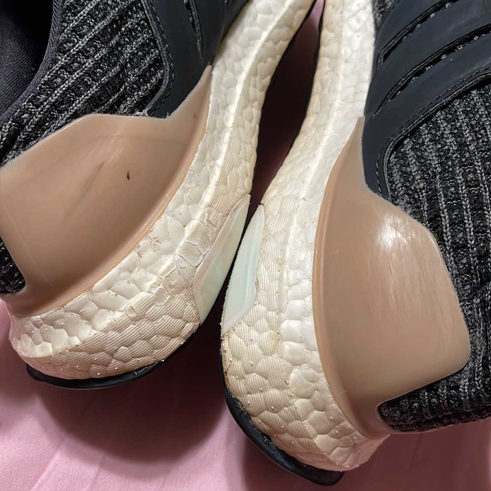Adidas UltraBoost | Size 6.5 - Picture 8 of 13